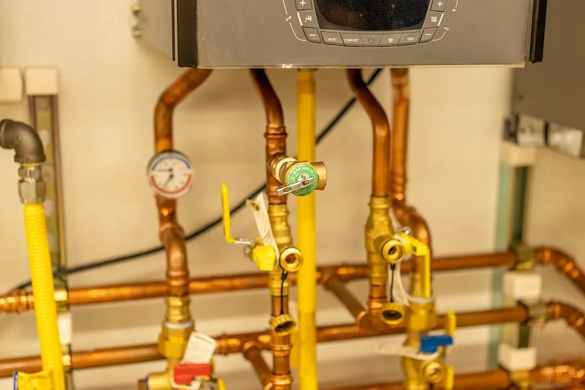 Licensed technician providing Sewer Cleanout for a homeowner in La Feria